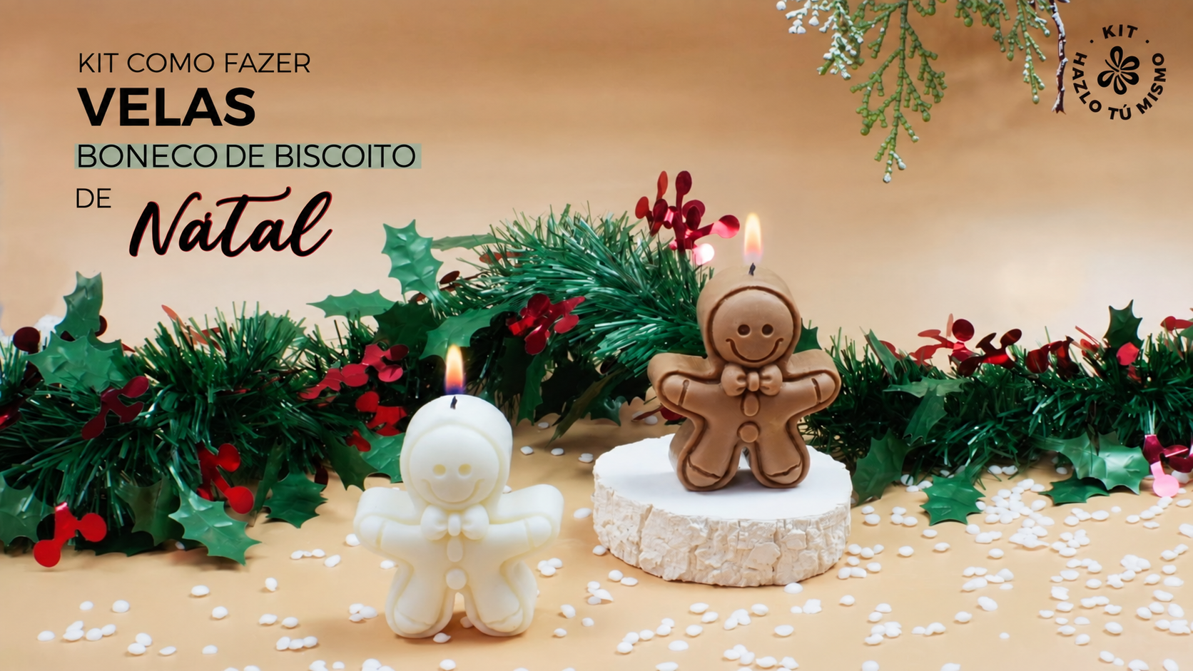 Duas velas de Natal em forma de boneco de biscoito feitas com o kit da Gran Velada